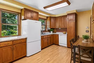 988 Sherren St W, Roseville, MN 55113 - Photo 10