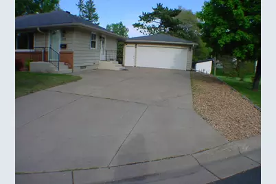 1112 Queens Lane, Anoka, MN 55303 - Photo 2