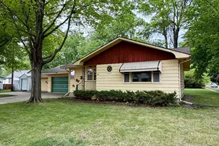 137 2nd St E, Tracy, MN 56175 - Photo 4