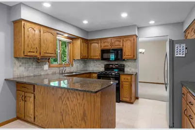 10130 31st Avenue N, Plymouth, MN 55441 - Photo 24