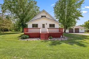 124 E 6th St, Randall, MN 56475 - Photo 2