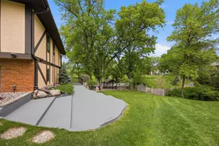5724 Auto Club Cir, Bloomington, MN 55437 - Photo 26