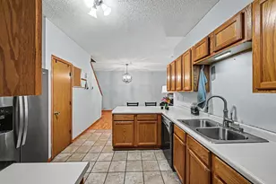 1106 Crystal Pl W, Chaska, MN 55318 - Photo 10