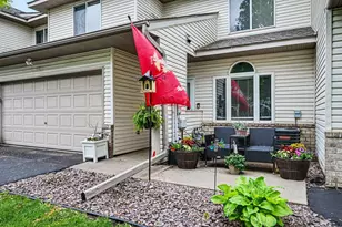 1106 Crystal Pl W, Chaska, MN 55318 - Photo 2
