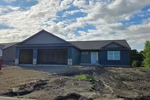 911 Three Lakes Ct, Madison Lake, MN 56063 - Photo 1