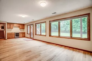 16760 N Manor Rd, Eden Prairie, MN 55346 - Photo 12
