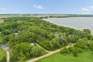 20334 A St, Le Center, MN 56057 - Photo 2