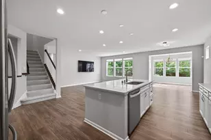 532 Aidan Cv, Eagan, MN 55123 - Photo 2