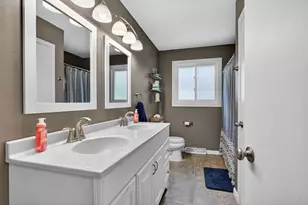 1802 Oak Knoll Dr NE, Alexandria, MN 56308 - Photo 18