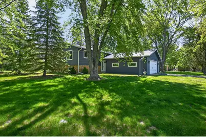 1802 Oak Knoll Drive NE, Alexandria, MN 56308 - Photo 2