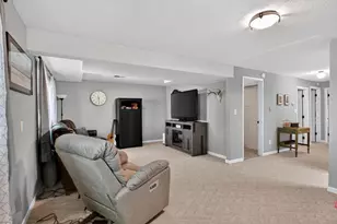 1802 Oak Knoll Dr NE, Alexandria, MN 56308 - Photo 22