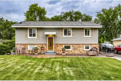 1580 16th Street NW, New Brighton, MN 55112 - Photo 2