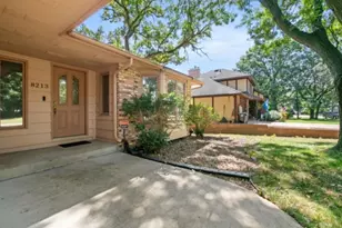 8213 Pleasant View Ct, Mounds View, MN 55112 - Photo 4