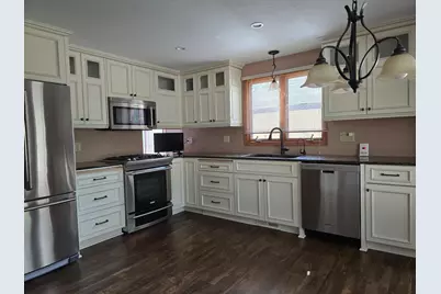 8213 Pleasant View Court, Mounds View, MN 55112 - Photo 10