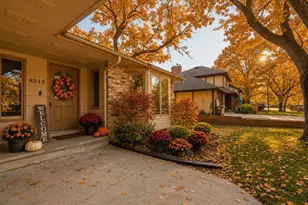 8213 Pleasant View Ct, Mounds View, MN 55112 - Photo 2