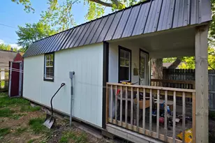 609 2nd Ave SW, Cambridge, MN 55008 - Photo 2