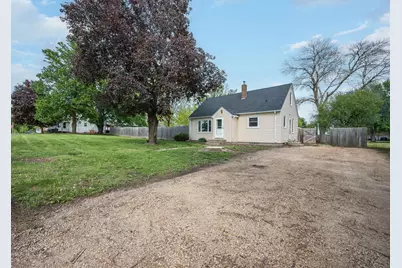 714 3rd Street N, Saint James, MN 56081 - Photo 2