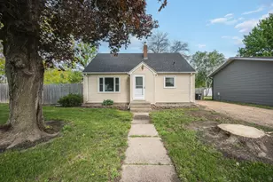714 3rd St N, Saint James, MN 56081 - Photo 1