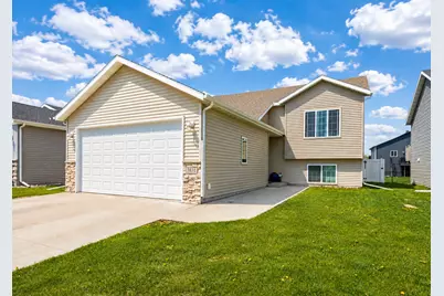 3831 32nd Street S, Moorhead, MN 56560 - Photo 2