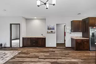 211 8th Ave NE, Isanti, MN 55040 - Photo 8
