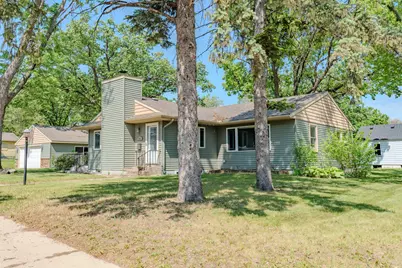 443 6th Street NE, Saint Cloud, MN 56304 - Photo 2