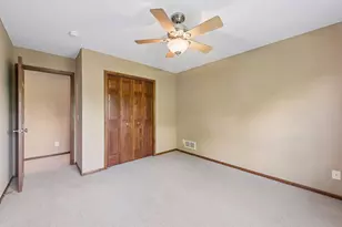 1046 Gusty Dr, Waconia, MN 55387 - Photo 34
