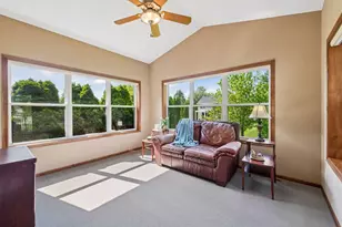 1046 Gusty Dr, Waconia, MN 55387 - Photo 22