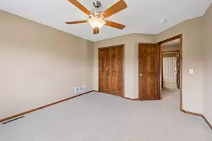 1046 Gusty Dr, Waconia, MN 55387 - Photo 36