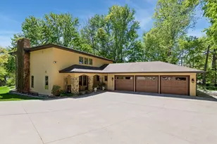 6220 Barberry Cir, Excelsior, MN 55331 - Photo 4