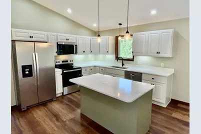 201 25th Street SW, Austin, MN 55912 - Photo 6