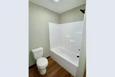 201 25th Street SW, Austin, MN 55912 - Photo 22