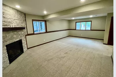201 25th Street SW, Austin, MN 55912 - Photo 26