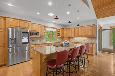 11445 Landing Road, Eden Prairie, MN 55347 - Photo 12