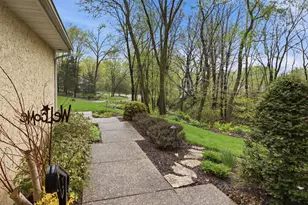 1360 Parkview Dr, Chaska, MN 55318 - Photo 30