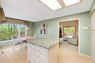 1360 Parkview Dr, Chaska, MN 55318 - Photo 8