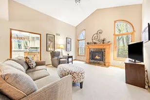 1360 Parkview Dr, Chaska, MN 55318 - Photo 4
