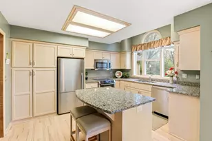 1360 Parkview Dr, Chaska, MN 55318 - Photo 6