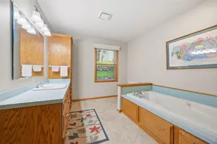 1360 Parkview Dr, Chaska, MN 55318 - Photo 14