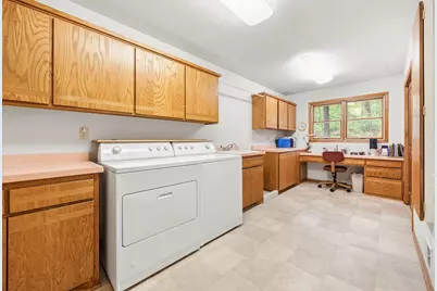 1360 Parkview Drive, Chaska, MN 55318 - Photo 16