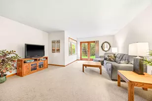 1360 Parkview Dr, Chaska, MN 55318 - Photo 20
