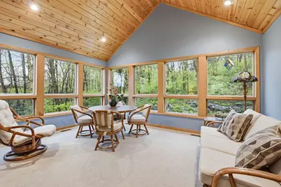 1360 Parkview Drive, Chaska, MN 55318 - Photo 10