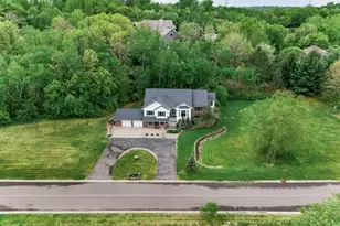 9655 Barton Trail, Inver Grove Heights, MN 55077 - Photo 2