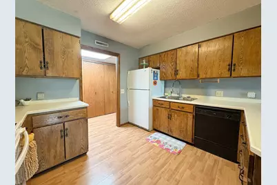 110 Velkommen Street NE, Staples, MN 56479 - Photo 8