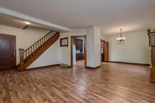 303 Broadway, Hanska, MN 56041 - Photo 10