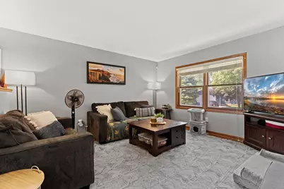 3640 8 1/2 Street NW, Rochester, MN 55901 - Photo 4