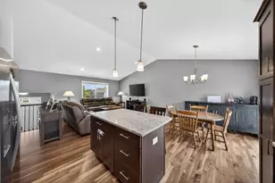 810 8 Ave SW, Pine Island, MN 55963 - Photo 16