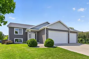 810 8 Ave SW, Pine Island, MN 55963 - Photo 1