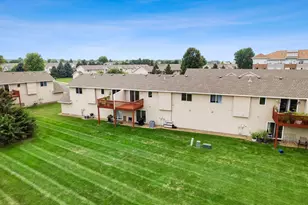 1998 Brittany Ct, Shakopee, MN 55379 - Photo 26