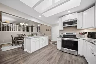 8153 172nd St W, Lakeville, MN 55044 - Photo 6