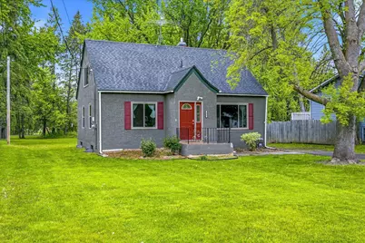 432 2nd Street SE, Braham, MN 55006 - Photo 2